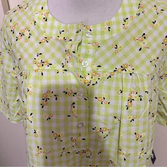 ModCloth medium spring fun gingham blouse - Picture 3 of 8